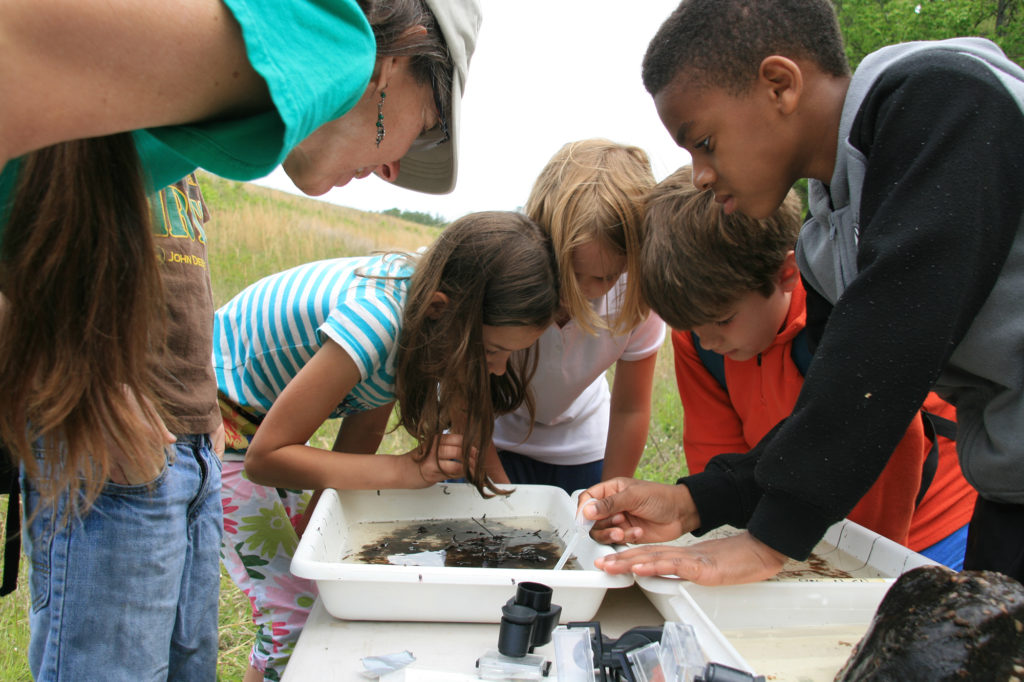 Students from throughout southern Maryland involved in oyster restoration efforts in Chesapeake Bay, one of the nation’s oldest commercial fisheries. (Photo By: St. Mary’s River Watershed Assn.) 