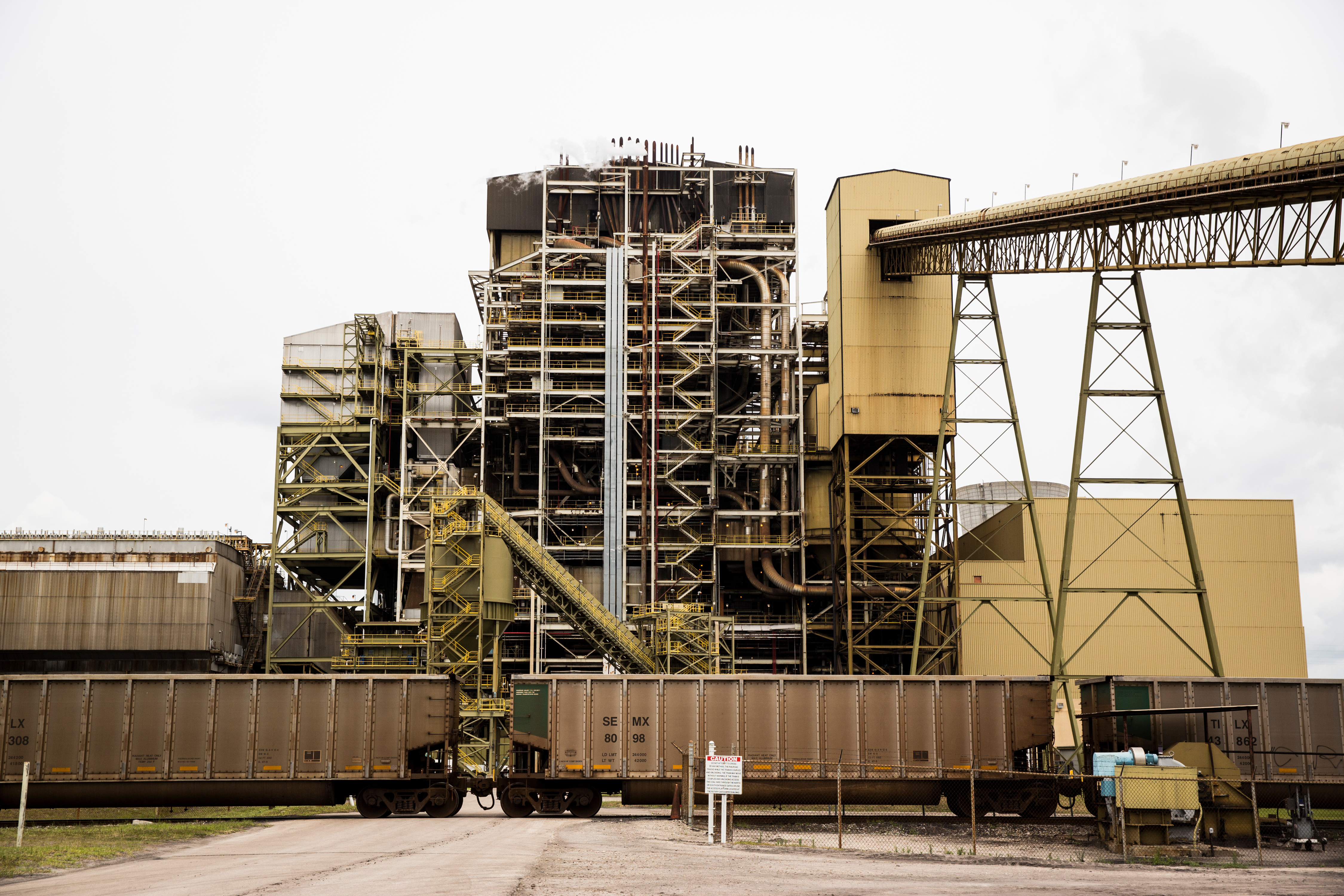 Seminole Electric Cooperative’s coal-based power station in Polatka, Florida, faces closure by 2020 under EPA’s original Clean Power Plan. (Photo By: Garrett Hubbard Studios)