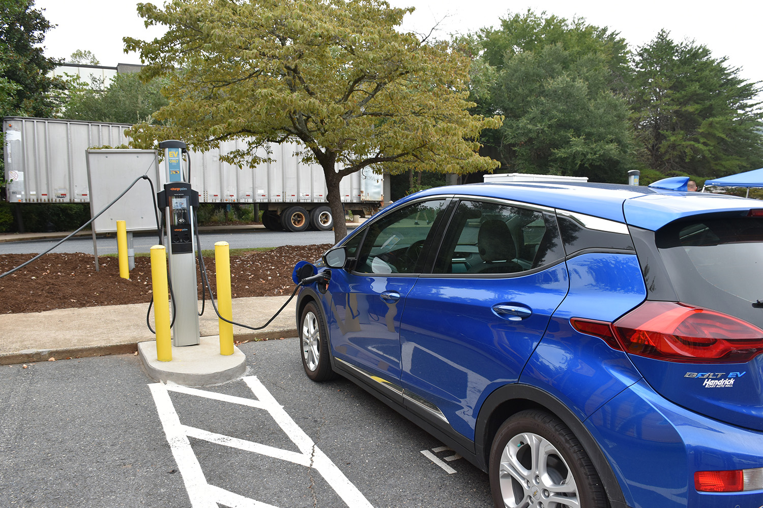 North Carolina Co-ops Invest $1 Million in EV Charging